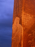 Khentii Province, Sunrise on a Carved Obelisk Dedicated to Genghis Khan, Mongolia Photographie par Paul Harris