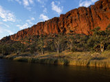 West Macdonnell National Park, Early Morning Sunlight on Glen Helen Gorge, Australia Lámina fotográfica por William Gray West Macdonnell National Park, Early Morning Sunlight on Glen Helen Gorge, Australia Lámina fotográfica por William Gray