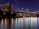 New York City, Manhattan, Brooklyn Bridge and Downtown Manhattan, USA Fotografie-Druck von Gavin Hellier