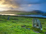 Standing Stones Near Portmagee, Valentia Island, Co Kerry, Ireland Fotografie-Druck von Doug Pearson