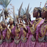 During a Dance, Girls from the Sultanate of Tadjoura, Dress Up in All their Finery and Display the  Fotografisk tryk af Nigel Pavitt