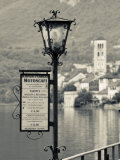 Piedmont, Lake Orta, Orta San Giulio, Isola San Giulio Island, Lake Taxi Sign, Italy Photographie par Walter Bibikow