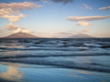 View from San Jorge of Conception and Maderas Volcanoes, Ometepe Island, Nicaragua Photographie par Jane Sweeney