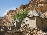 Dogon Country, Tereli, Granaries at Tereli - a Typical Dogon Village at the Base of the Bandiagara  Fotografisk tryk af Nigel Pavitt