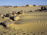 Northern or Libyan Desert in Northwest Sudan Is an Easterly Extension of the Great Sahara Desert Photographie par Nigel Pavitt