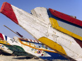 Mauritania, Colourful Fishing Boats on Shore at Plage Des Pecheurs Near the Capital of Nouakchott Fotografisk tryk af Andrew Watson Mauritania, Colourful Fishing Boats on Shore at Plage Des Pecheurs Near the Capital of Nouakchott Fotografisk tryk af Andrew Watson