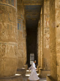 Columns of Ramses Iii's Mortuary Temple at Medinet Habu on the West Bank, Luxor, Egypt Lámina fotográfica por Julian Love