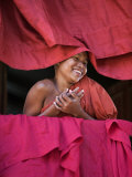 Burma, Rakhine State, Sittwe, Young Novice Monk at Pathain Monastery Where 210 Monks Live, Myanmar Photographie par Nigel Pavitt