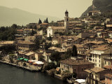 Lombardy, Lake District, Lake Garda, Limone Sul Garda, Town View with San Benedetto Church, Italy Photographie par Walter Bibikow