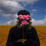 Human Figure Holding Potted Plant, Surrealist Theme Lámina fotográfica por Images Monsoon Human Figure Holding Potted Plant, Surrealist Theme Lámina fotográfica por Images Monsoon