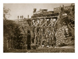 Bridge Built by Troops on the Orange and Alexandria Rail Road, 1861-65 Giclee-trykk av Mathew Brady & Studio Bridge Built by Troops on the Orange and Alexandria Rail Road, 1861-65 Giclee-trykk av Mathew Brady & Studio