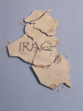 Broken Plaster Map of Iraq Fotografie-Druck von Images Monsoon