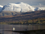 Ben Nevis Range, Seen from Loch Eil, Grampians, Western Scotland, United Kingdom, Europe Lámina fotográfica por Tony Waltham Ben Nevis Range, Seen from Loch Eil, Grampians, Western Scotland, United Kingdom, Europe Lámina fotográfica por Tony Waltham