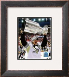 Sidney Crosby Game 7 - 2008-09 NHL Stanley Cup Finals With Trophy Framed Photographic Print