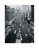 Broadway and 7th Avenue at Times Square, New York Poster par Alfred Gescheidt