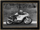 Laverda GP Motorcycle Lámina giclée enmarcada por Giovanni Perrone