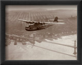China Clipper en vuelo sobre San Francisco, California, 1939 Pósters por Clyde Sunderland