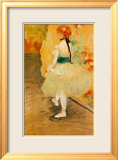 Danseuse en vert Affiche par Edgar Degas