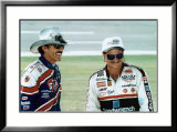 Siete y siete: Dale Earnhardt y Richard Petty Lámina fotográfica enmarcada Siete y siete: Dale Earnhardt y Richard Petty Lámina fotográfica enmarcada