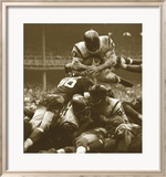 Oltre il limite: i Redskins contro i Giants, ca. 1960 Poster di Robert Riger Oltre il limite: i Redskins contro i Giants, ca. 1960 Poster di Robert Riger