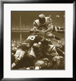 Oltre il limite: i Redskins contro i Giants, ca. 1960 Stampe di Robert Riger Oltre il limite: i Redskins contro i Giants, ca. 1960 Stampe di Robert Riger