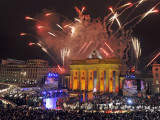 Fireworks at the Brandenburg Gate in Berlin, Germany Commemorating the Fall of the Berlin Wall Fotografie-Druck