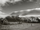 Old Unused Farm Near Ballyvooney, the Copper Coast, County Waterford, Ireland Lámina fotográfica