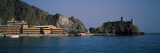 Shipyard with Mountain in the Background, Muscat, Oman Lámina fotográfica por Panoramic Images Shipyard with Mountain in the Background, Muscat, Oman Lámina fotográfica por Panoramic Images
