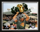 Kobe Bryant 2009 NBA Championship Victory Parade Framed Photographic Print