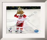 Henrik Zetterberg, 2007-08 Conn Smythe MVP Trophy Winner; 28 Framed Photographic Print