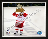 Henrik Zetterberg, 2007-08 Conn Smythe MVP Trophy Winner; 28 Framed Photographic Print