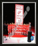 The Detroit Red Wings with the 2007-08 Stanley Cup Championship Banner Framed Photographic Print