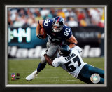 Jeremy Shockey - '04/'05 breaking tackle vs. Eagles ©Photofile Framed Photographic Print