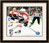 Mike Richards 2010 NHL Winter Classic Framed Photographic Print