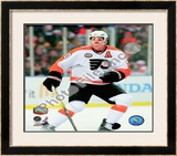Chris Pronger 2010 NHL Winter Classic Framed Photographic Print