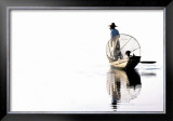 Pecheur Intha sur le Lac Inle, Myanmar Posters by Carlo Borlenghi
