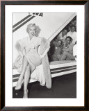 Marilyn Monroe in Airport Art by Sam Schulman