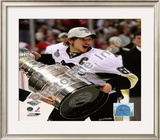 Sidney Crosby Game 7 - 2008-09 NHL Stanley Cup Finals With Trophy Framed Photographic Print