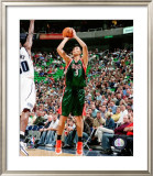 Yi Jianlian Framed Photographic Print