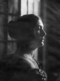 Photograpic Portrait of an Aristocratic Young Woman Photographie par Vanessa Wagstaff