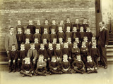 Kensington and Chelsea District School, Boys Group Photo Photographie par Peter Higginbotham