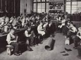 Bootmaker's Shop at Barnardo's Home, Stepney Causeway Photographie par Peter Higginbotham
