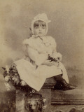 Photographic Portrait of a Young American Girl Photographie par Vanessa Wagstaff