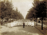Kensington and Chelsea District School, Street Parade Photographie par Peter Higginbotham