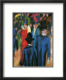 Street Scene in Berlin Estampe encadrée par Ernst Ludwig Kirchner