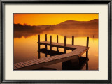 Frosted Jetty on Derwent Water Kunstdrucke von Tom Mackie