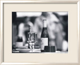 Two Wines Glasses and Bottle Láminas por Francisco Fernandez Two Wines Glasses and Bottle Láminas por Francisco Fernandez