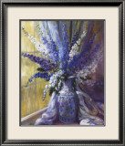 Delphiniums sur le rebord d'une fenêtre Posters par Elizabeth Parsons