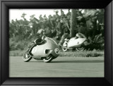 Guzzi GP Motorcycle Lámina giclée enmarcada por Giovanni Perrone