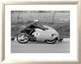 Guzzi GP Motorcycle Lámina giclée enmarcada por Giovanni Perrone